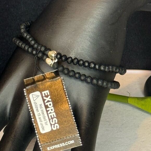 Express Set of 2 Stretch Beaded Bracelet in Black - Picture 5 of 8